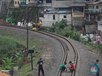Proyek Jalur Ganda Kereta Sukabumi Tembus Cigombong 2022!