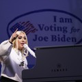 Hollywood Terbelah di Pilpres AS, Ini Artis Pro Tump & Biden