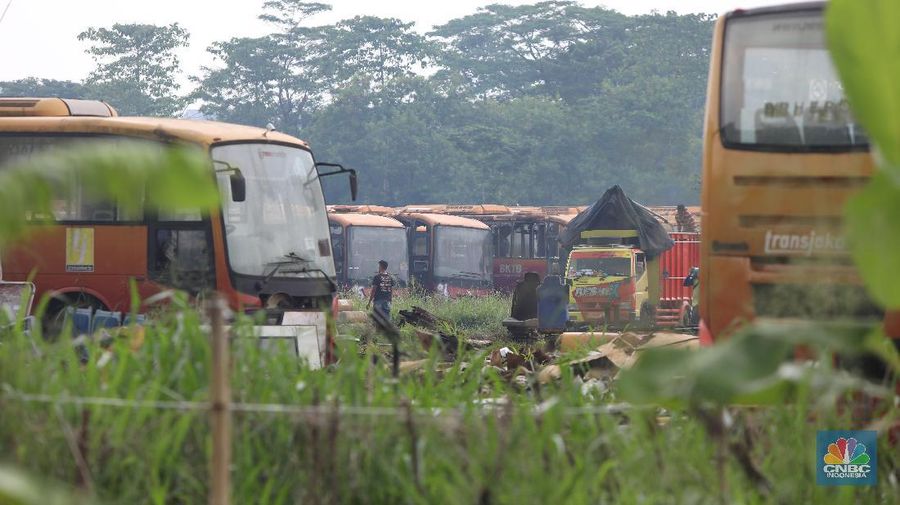 Bangkai Busway TransJakarta di Bogor (CNBC Indonesia/Andrean Kristianto)