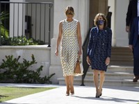 Melania Buka Suara Soal Kerusuhan Massa Trump di Capitol