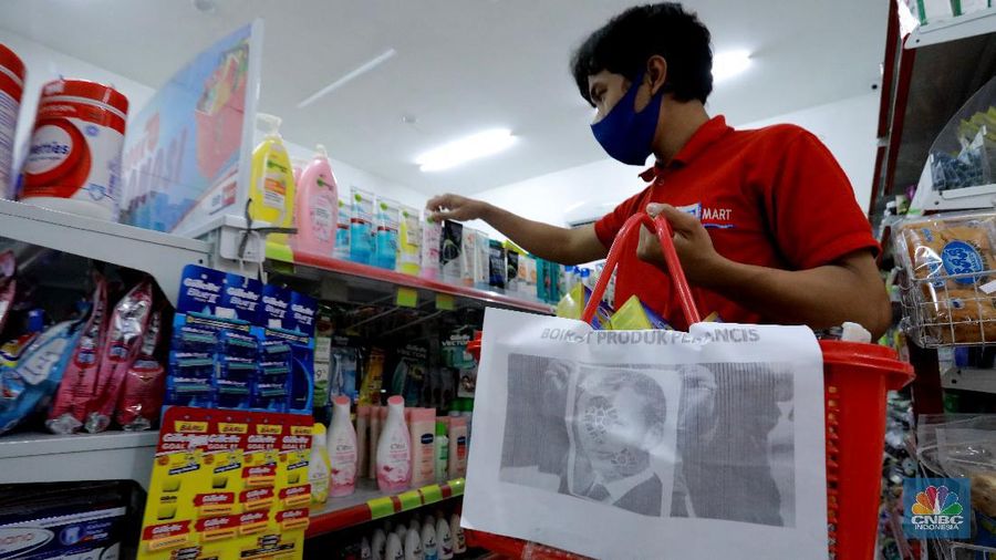Minimarket Jakarta Boikot Produk Prancis (CNBC Indonesia/Tri Susilo)