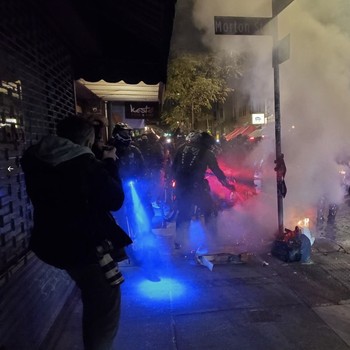 Panas! Begini Penampakan Kerusuhan Pilpres AS di New York