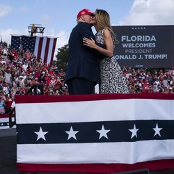 Keluarga Trump Pecah Gegara Pilpres AS, Melania Minta Ikhlas