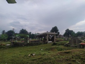 Viral Pasangan Dipergoki Mesum di TPU Kebon Nanas Saat Penertiban