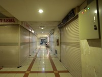 Vaksinasi Besok, Pedagang Tanah Abang Sudah Banyak Tutup!