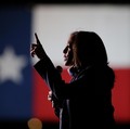 Profil Kamala Harris, Wapres Wanita AS Pasangan Joe Biden