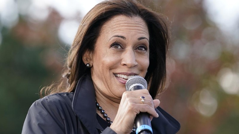 Vice President-elect Kamala Harris arrives to speaks Saturday, Nov. 7, 2020, in Wilmington, Del. (AP Photo/Carolyn Kaster)