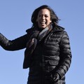 Ini 6 Inspirasi Gaya Busana Wapres AS Terpilih Kamala Harris