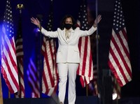 Tak ke Indonesia, Wapres AS Kamala Harris Tiba di Singapura!