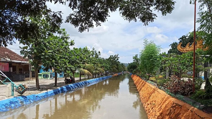 Bersih-bersih Sungai Sukarame, Bandar Lampung (Dok. BRI)