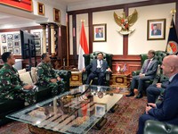 Dubes Inggris untuk RI Sowan Menhan Prabowo, Ada Apa?