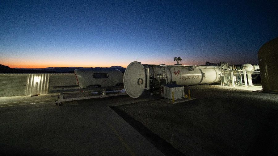 Virgin Hyperloop melakukan ujian pertama membawa penumpang manusia.(Sarah Lawson (Virgin Hyperloop))