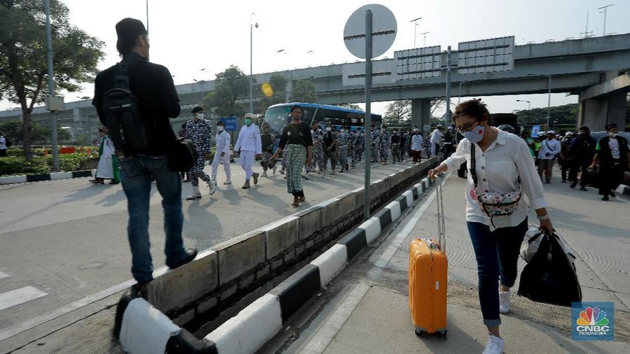 Ilustrasi Penumpang Bandara Soekarno Hatta (CNBC Indonesia/ Tri Susilo)