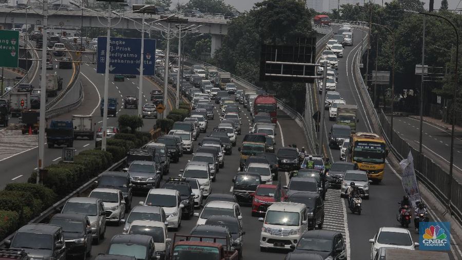 Mobil Pajero B 1 FPI, Mobil yang ditumpang Rizieq Shihab saat tiba di Indonesia (CNBC Indonesia/ Muhammad Sabki)