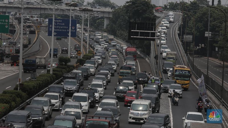 Mobil Pajero B 1 FPI, Mobil yang ditumpang Rizieq Shihab saat tiba di Indonesia (CNBC Indonesia/ Muhammad Sabki)