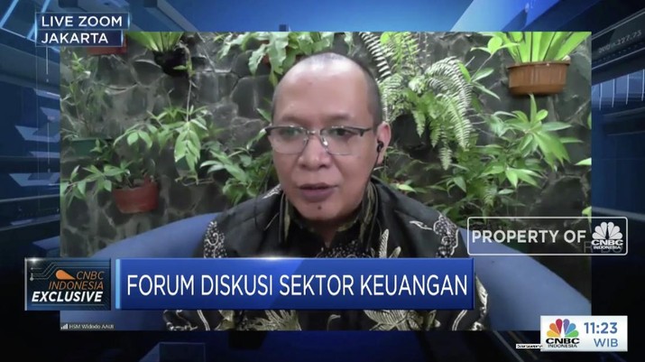 Ketua Umum Asosiasi Asuransi Umum Indonesia (AAUI) Hastanto Sri Margi Widodo dalam Forum Diskusi Sektor Finansial denganl tema 
