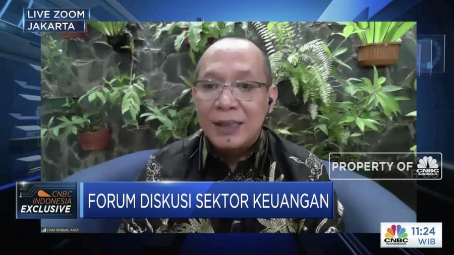 Ketua Umum Asosiasi Asuransi Umum Indonesia (AAUI) Hastanto Sri Margi Widodo dalam Forum Diskusi Sektor Finansial denganl tema 