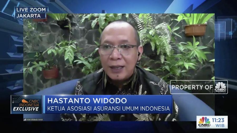 Ketua Umum Asosiasi Asuransi Umum Indonesia (AAUI) Hastanto Sri Margi Widodo dalam Forum Diskusi Sektor Finansial denganl tema