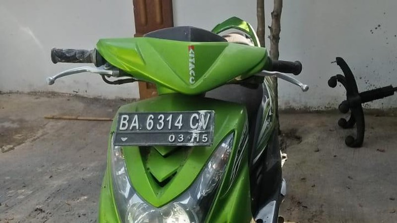 KEJARI TAREMPA - 1 (satu) Unit Sepeda Motor Merk Honda CB150R Berwarna Hitam (Dok. Lelang.go.id)