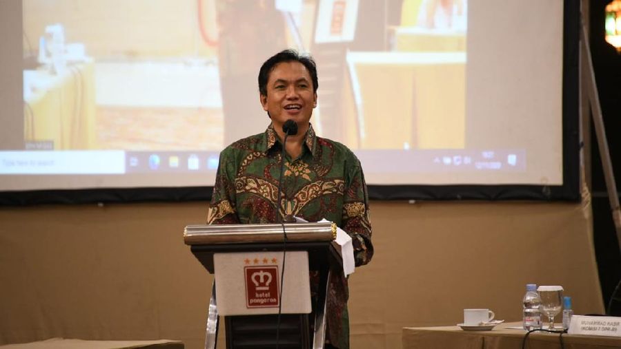 Kepala BPH Migas M. Fanshurullah Asa dalam acara pembukaan acara Focus Group Discussion (FGD) Rencana Pembangunan Pipa Transmisi Gas Bumi Dumai-Sei Mangke di Hotel Pangeran Pekanbaru (12/11/20) . (Dok. BPH Migas)