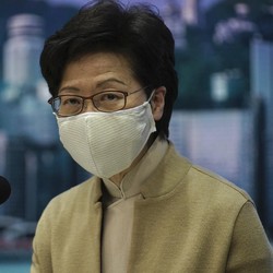 'Bos' Hong Kong Ngamuk, Pejabat Party Ga Pake Masker