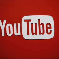 YouTuber Terkaya Curhat Hidup Sengsara, Netizen Murka