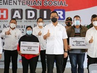 Mensos Pastikan Masyarakat Terdampak Covid-19 Terima Bantuan