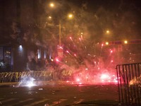 Rusuh! Kembang Api & Asap Warnai Demo Tuntut Presiden Peru