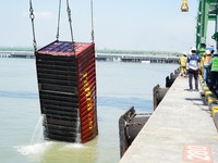 Ada Kapal Karam, Operasional Teluk Lamong Tetap Lancar