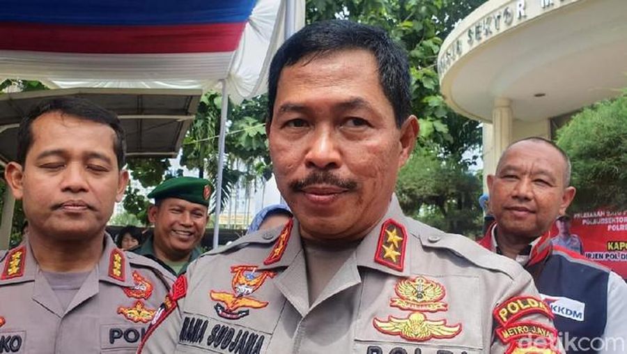 Kapolda Metro Jaya Irjen Nana Sudjana (Isal Mawardi/detikcom)