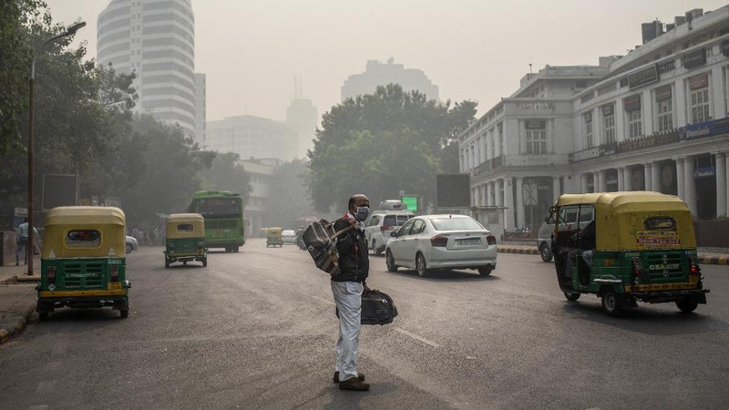 Kondisi udara di India usai festival Diwali. (AP/Altaf Qadri)