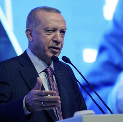 Pak Erdogan, Mata Uang Lira Anjlok 12,6% dalam Semalam!