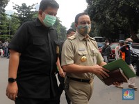 Terpapar Covid-19, Anies Bakal Tarik Rem Darurat di DKI?