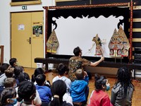 Wow! Siswa Prancis Gemari Gamelan Jawa & Wayang Kulit