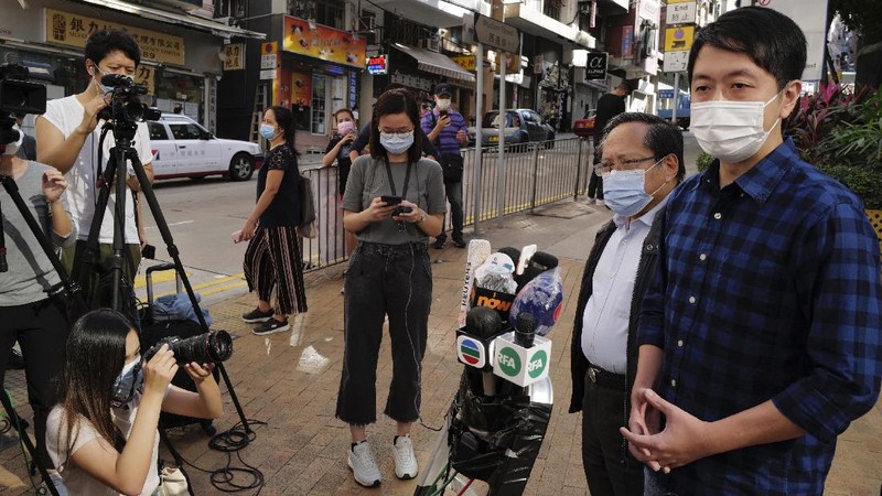 3 eks anggota parlemen Hong Kong ditangkap. (AP/Vincent Yu)
