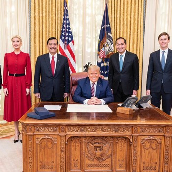 Momen Luhut Pandjaitan Sowan Donald Trump di White House