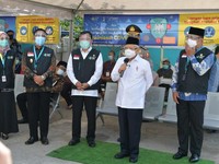 Setelah Jokowi, Ma'ruf Tinjau Vaksinasi Covid-19 di Cikarang