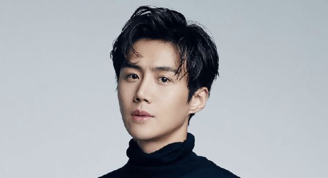 Sederet Artis Korea Yang Pernah Jadi Pacar Kim Seon Ho