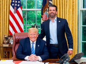 Donald Trump Jr. Kepergok Cium Wanita Lain Padahal Sudah Bertunangan