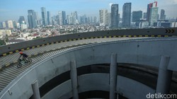 Video: Menikmati Suasana Pagi Jakarta di Tanjakan 13