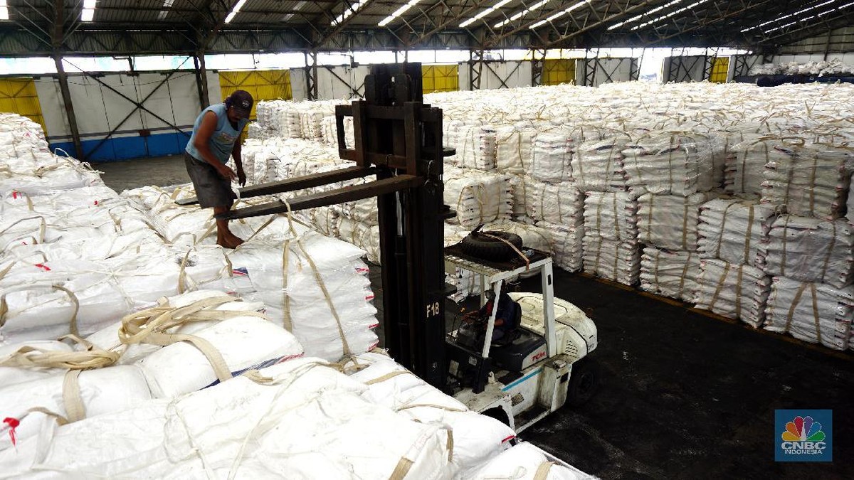 100 Ribu Ton Gula Numpuk di Gudang-Pabrik, Petani Teriak Minta Tolong