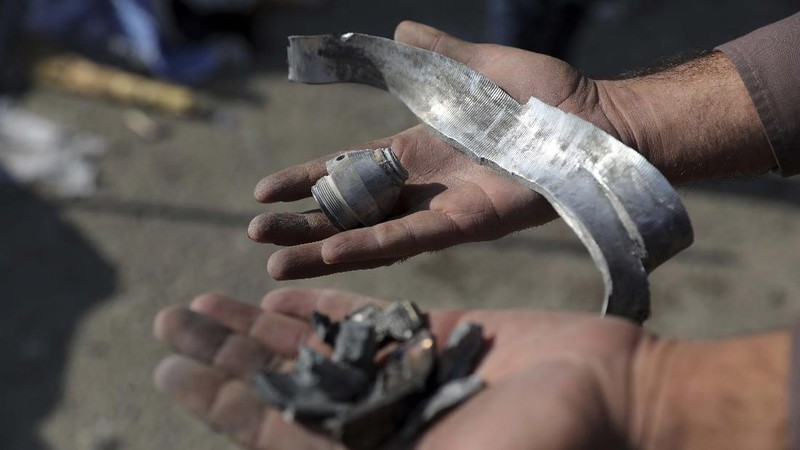 Sebanyak delapan orang tewas akibat serangan mortir yang menghantam wilayah padat penduduk di Ibu Kota Kabul, Afghanistan, (AP/Rahmat Gul)