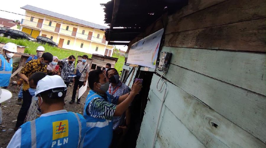 Dorong Roda Perekonomian, PLN Salurkan Listrik 24 Jam di Kecamatan Pulau Tiga Barat (PLN)