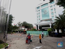 Penampakan Penyidik KPK Geledah Kantor Menteri Edhy Prabowo