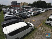 Mobil Banyak Ditarik Leasing, Lelang Mobil Lagi 'Kebanjiran'