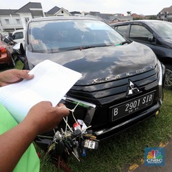 Lelang Lagi 'Kebanjiran' Mobil Tarikan Leasing, Barang Laku?