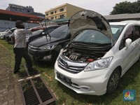Banyak Tarikan Leasing Saat Corona, Lelang Mobil Diserbu!