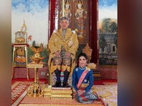 Potret Selir Raja Thailand Sineenat yang Fotonya Viral