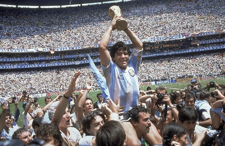 Potret Diego Maradona, Legenda 'Tangan Tuhan' Cetak 300 Gol