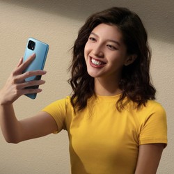 Saham EXCL dkk Kompak Ambles, Kenapa Nih?